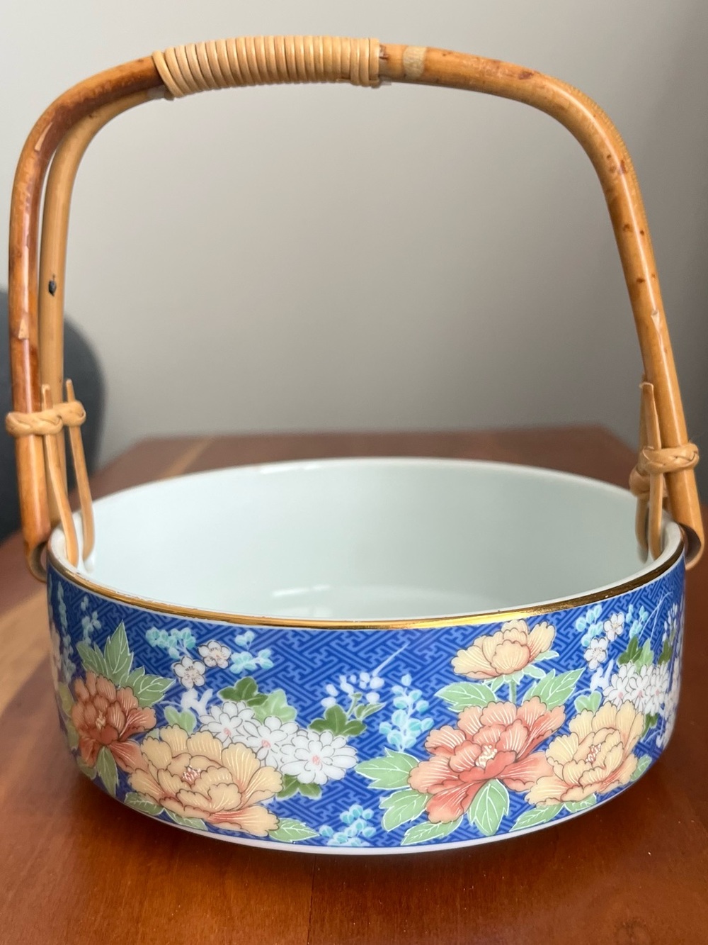 Blue Floral Porcelain Basket with Woven Handle Made by Takahashi Echo